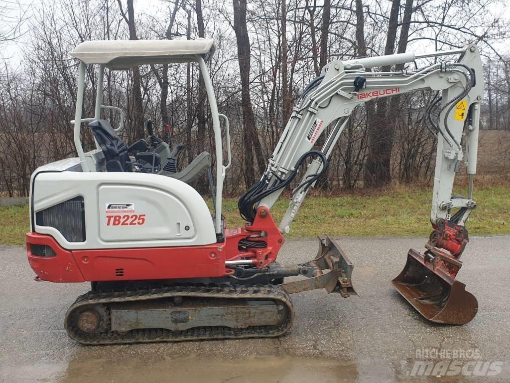 Takeuchi TB 225 Miniescavadeiras