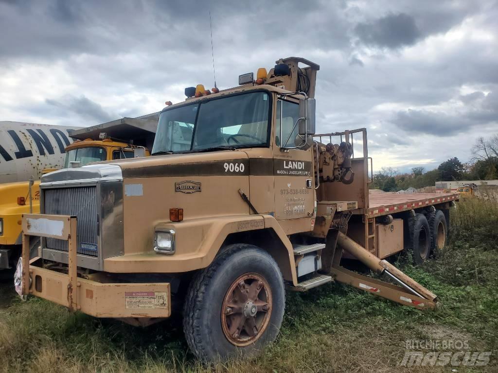 Autocar WHITE ACL64B Camiões grua