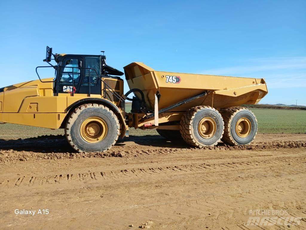 CAT 745 Caminhões articulados