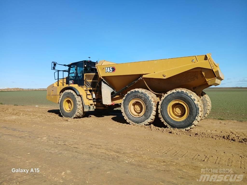 CAT 745 Caminhões articulados