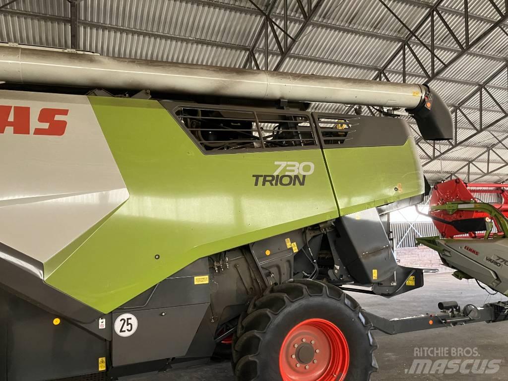 CLAAS Trion 730 Ceifeiras debulhadoras