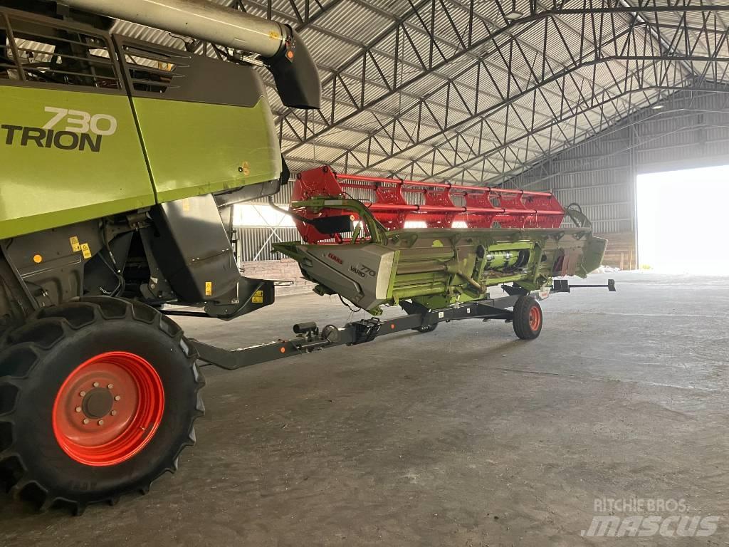 CLAAS Trion 730 Ceifeiras debulhadoras