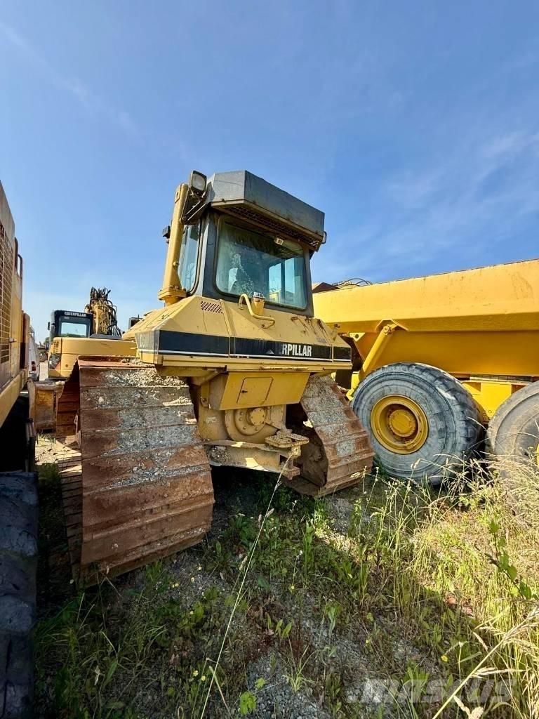 CAT D 6 M LGP Dozers - Tratores rastos