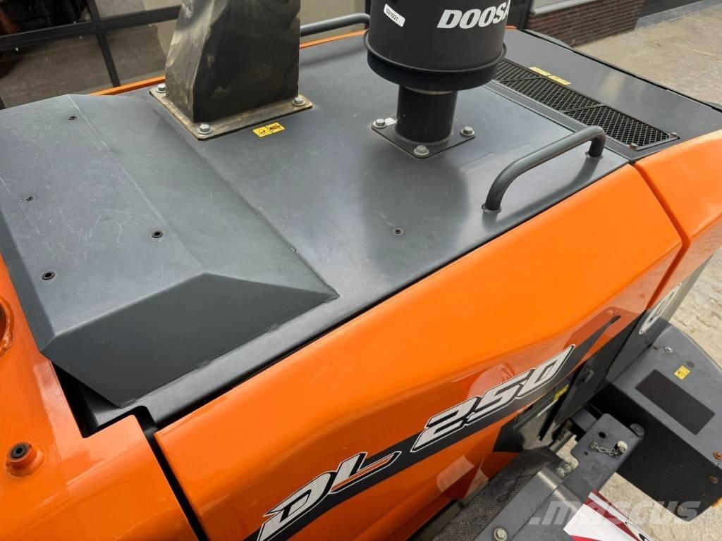 Doosan DL 250-7 Carregadeiras de rodas