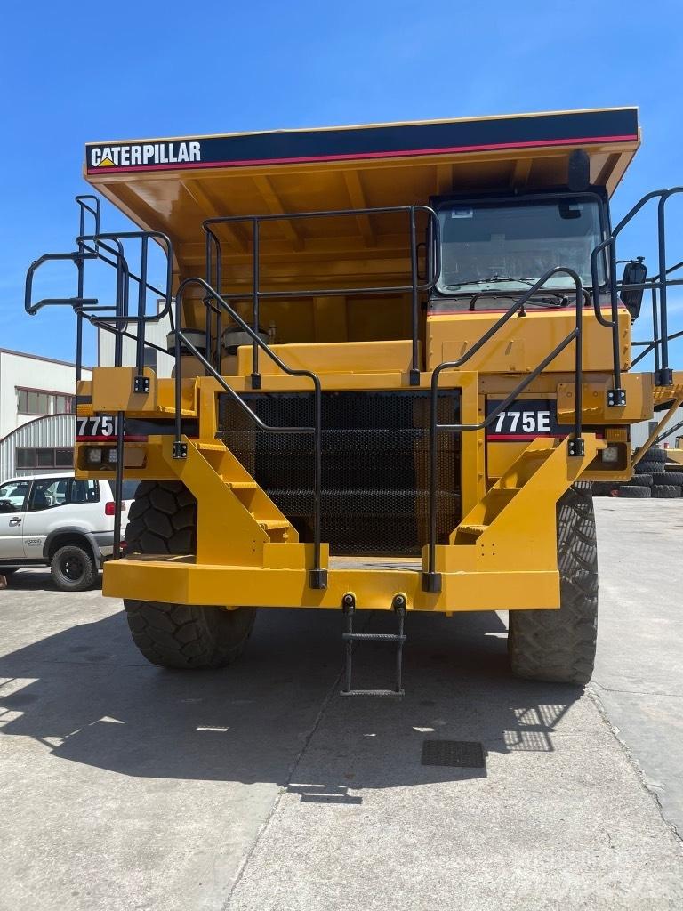 CAT Dumper 775E Camiőes basculantes rígidos