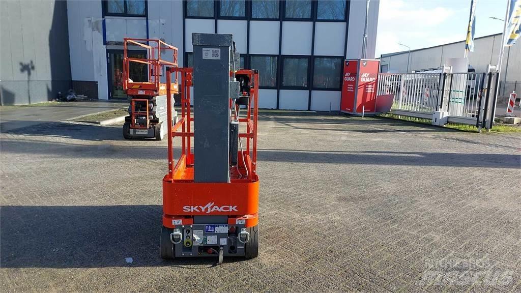 SkyJack SJ16 Outros elevadores e plataformas