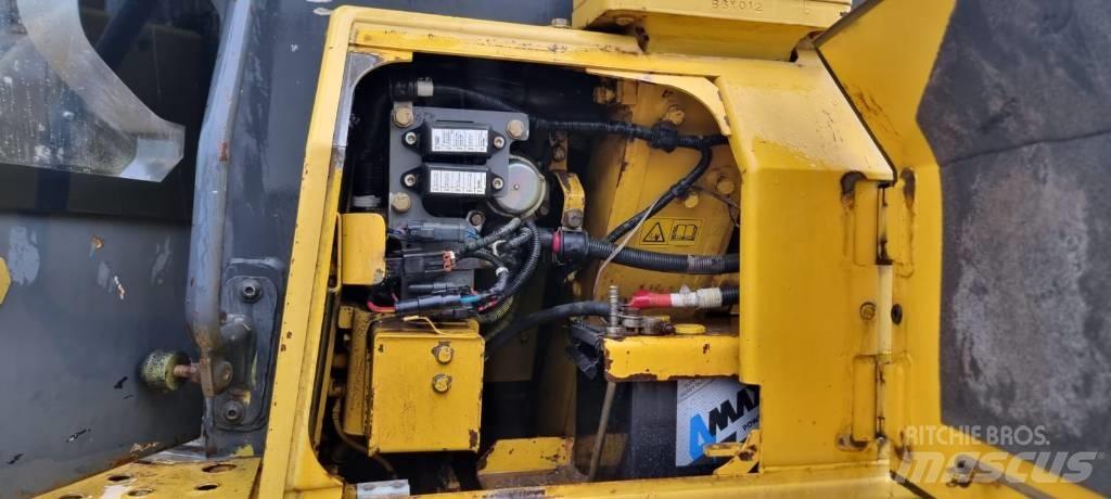 Komatsu D 61 EX-15 Dozers - Tratores rastos