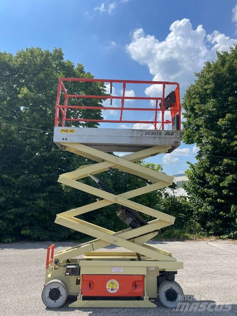 JLG 2030 ES Elevadores de tesoura