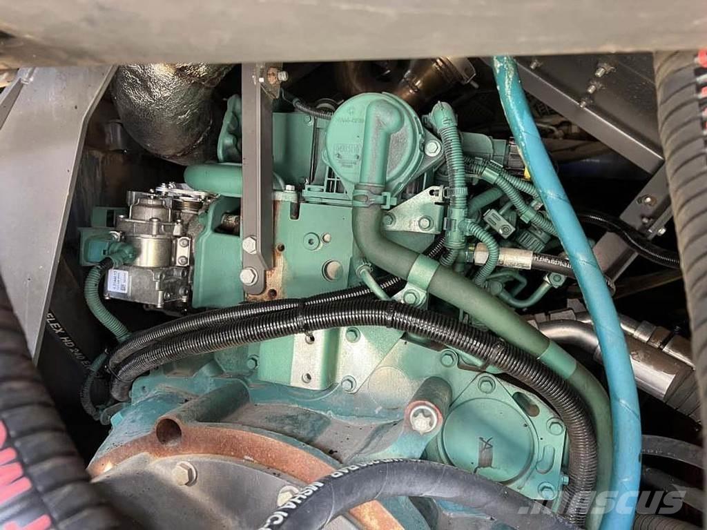 Volvo P 6870D Espalhadoras de asfalto