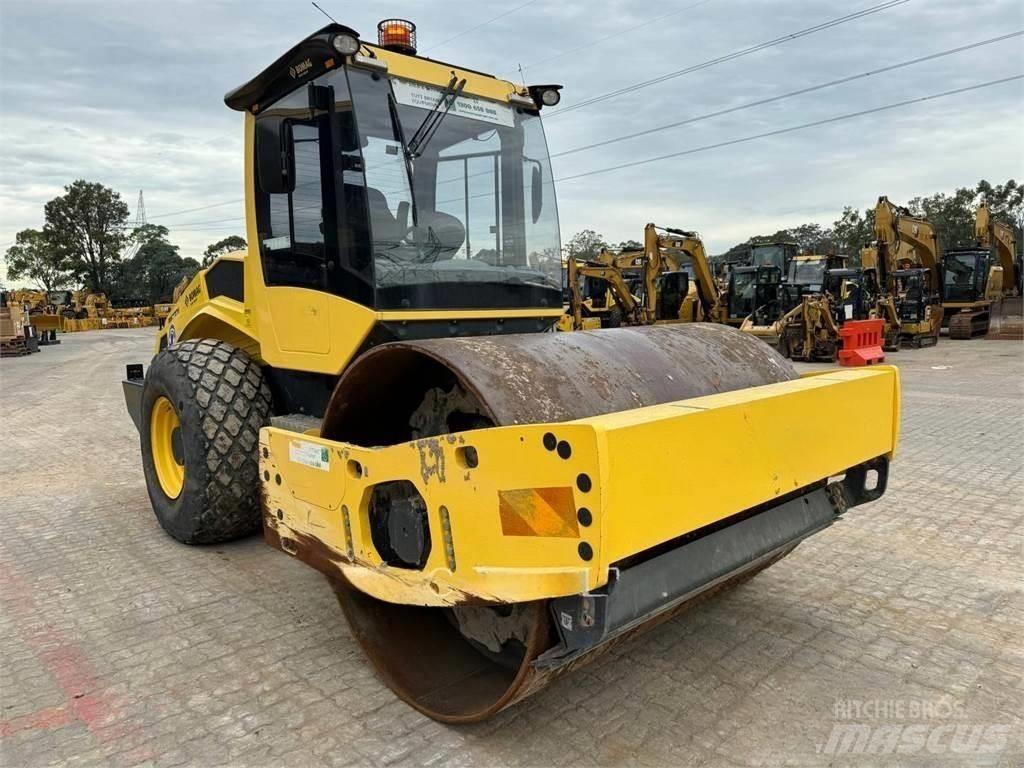 BM 213d Cilindros Compactadores monocilíndricos