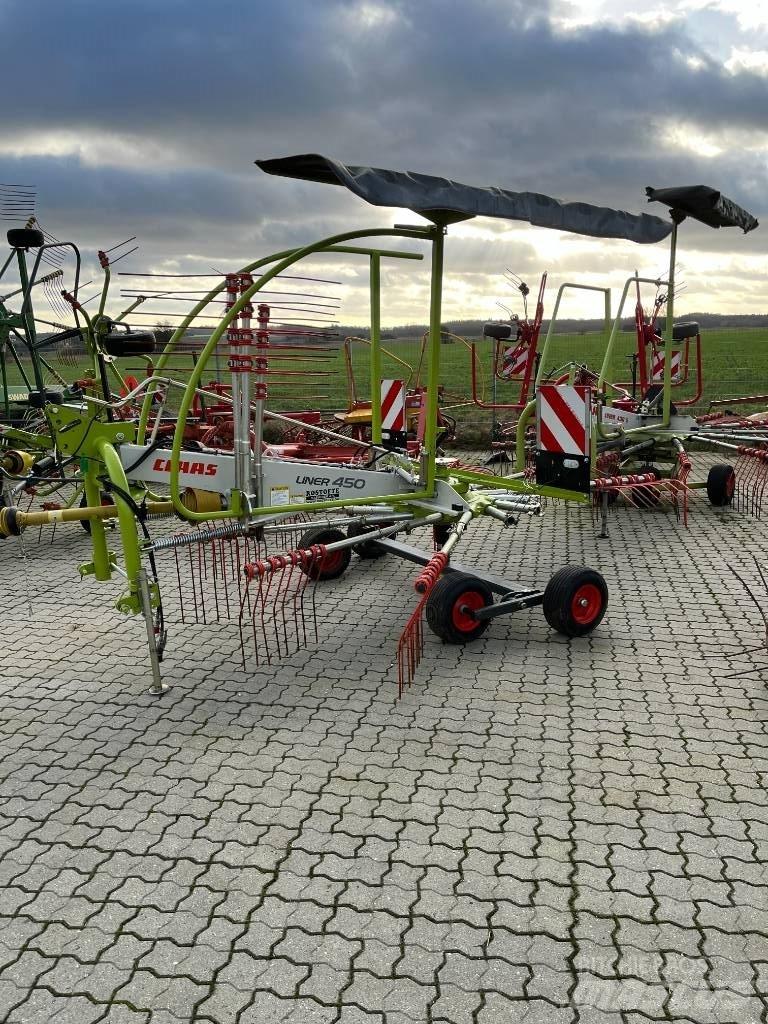 CLAAS Liner 450 Ancinho virador