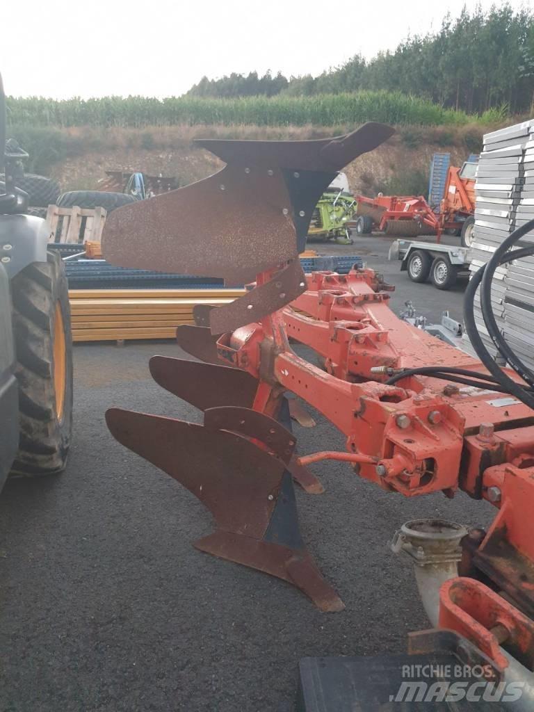Kuhn 375E Charruas convencionais