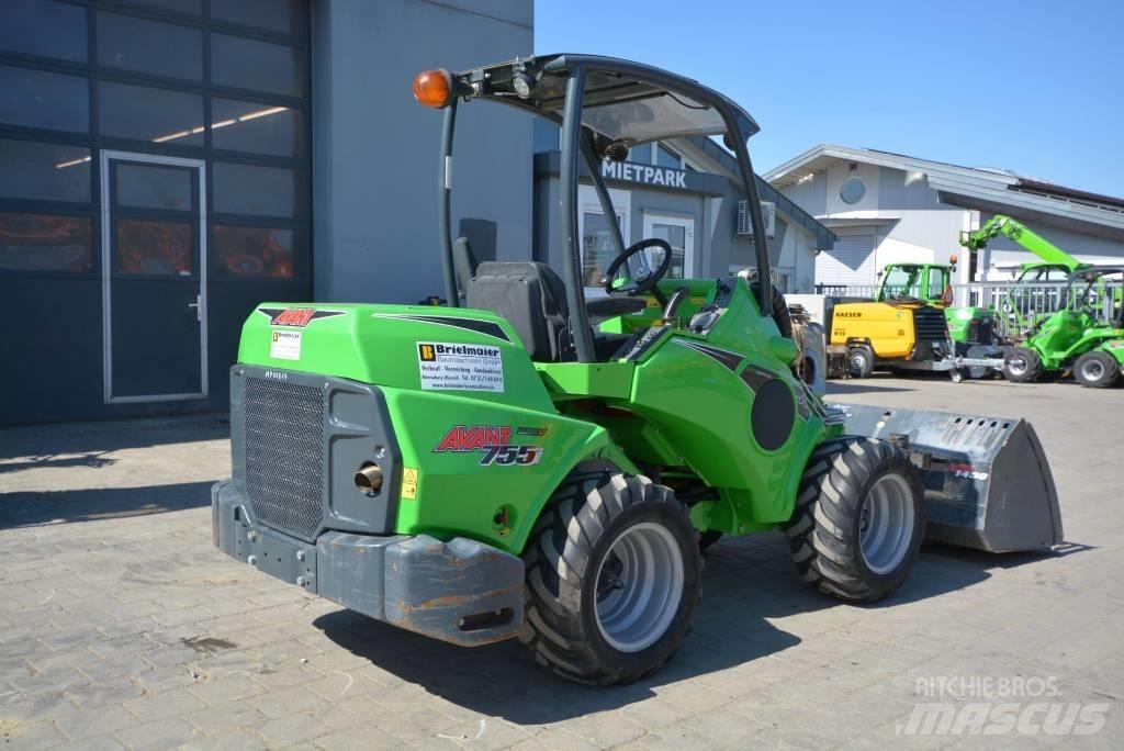 Avant 755 i Mini carregadoras