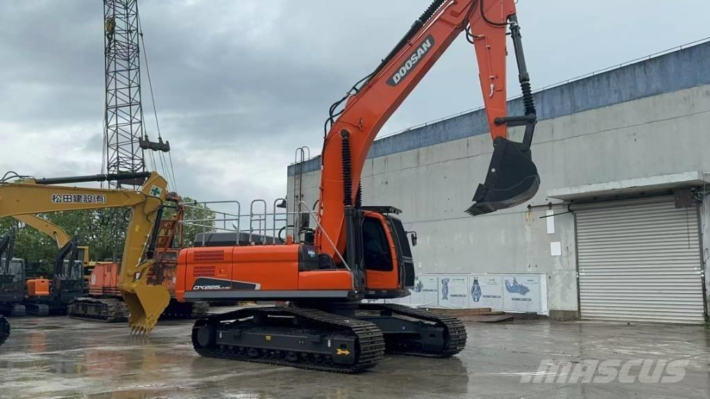 Doosan DX 225 LC Escavadeiras de esteiras