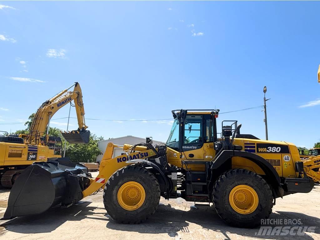 Komatsu WA380-8E0 Carregadeiras de rodas