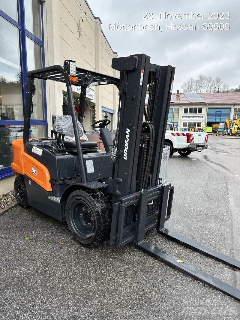 Doosan D30NXS Empilhadores Diesel