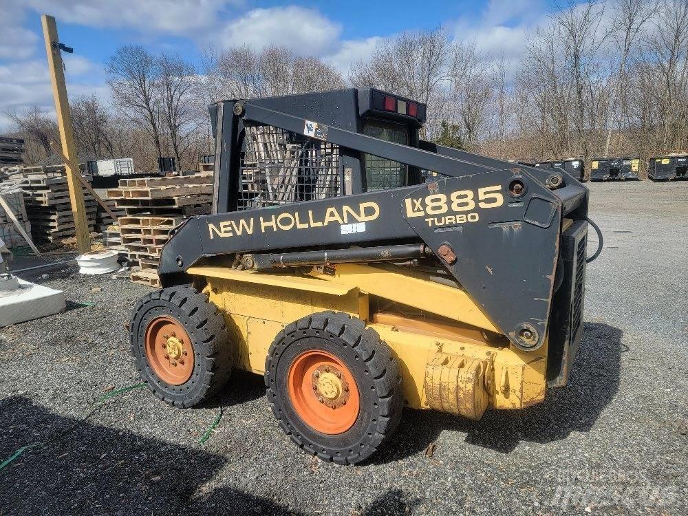 New Holland LX 885 Minicarregadeiras