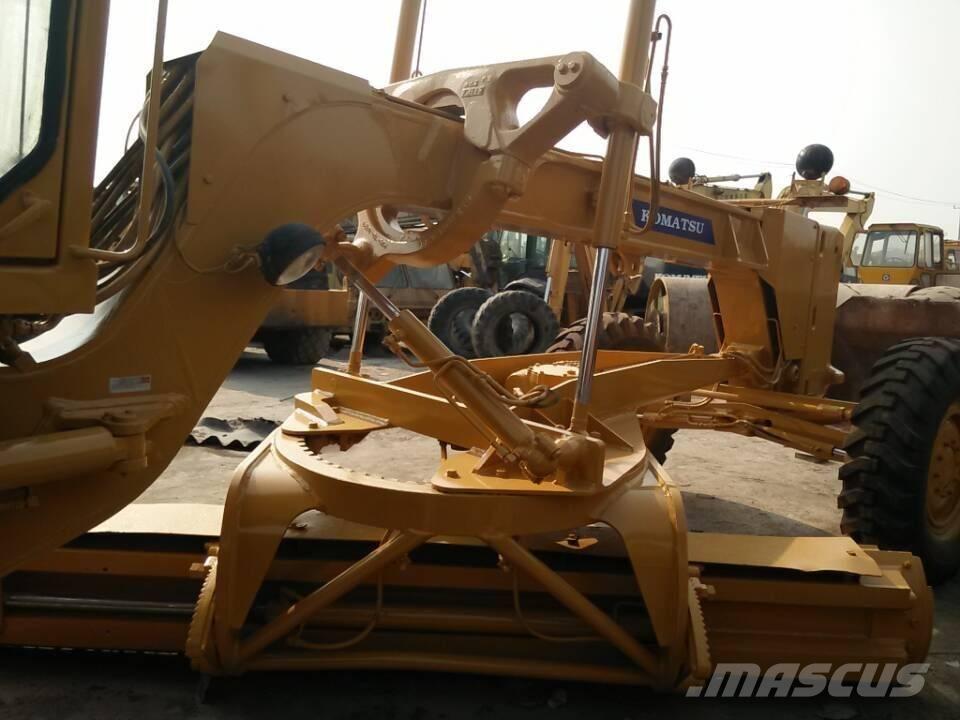 Komatsu GD 623 Motoniveladoras