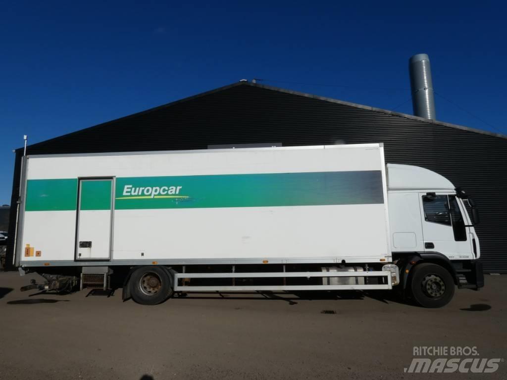 Iveco 180E 28 Caminhões de caixa fechada