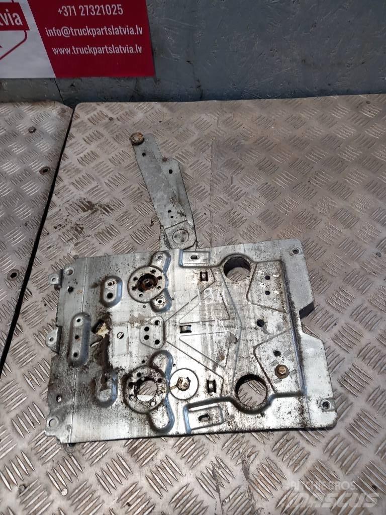 Volvo FH 12   20453660 Cabines e interior