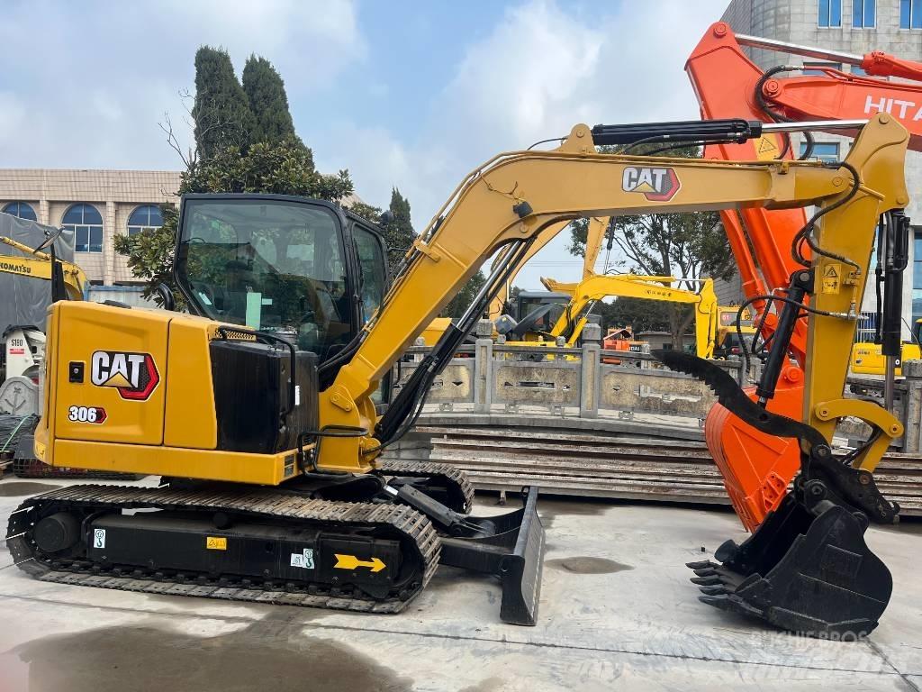 CAT 306 Miniescavadeiras