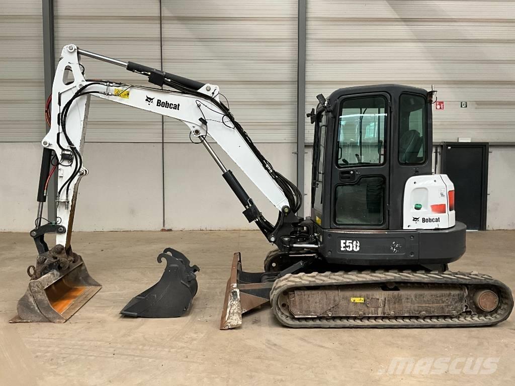 Bobcat E 50 EM Miniescavadeiras