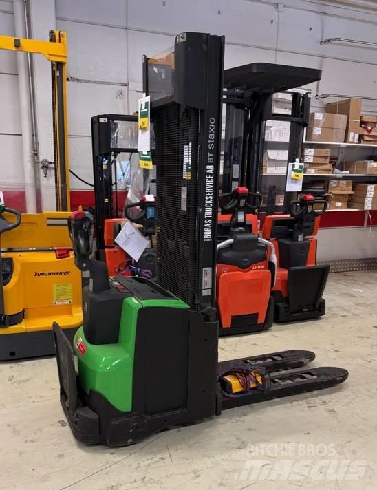 BT Toyota SWE 120 L Empilhador para operador externo