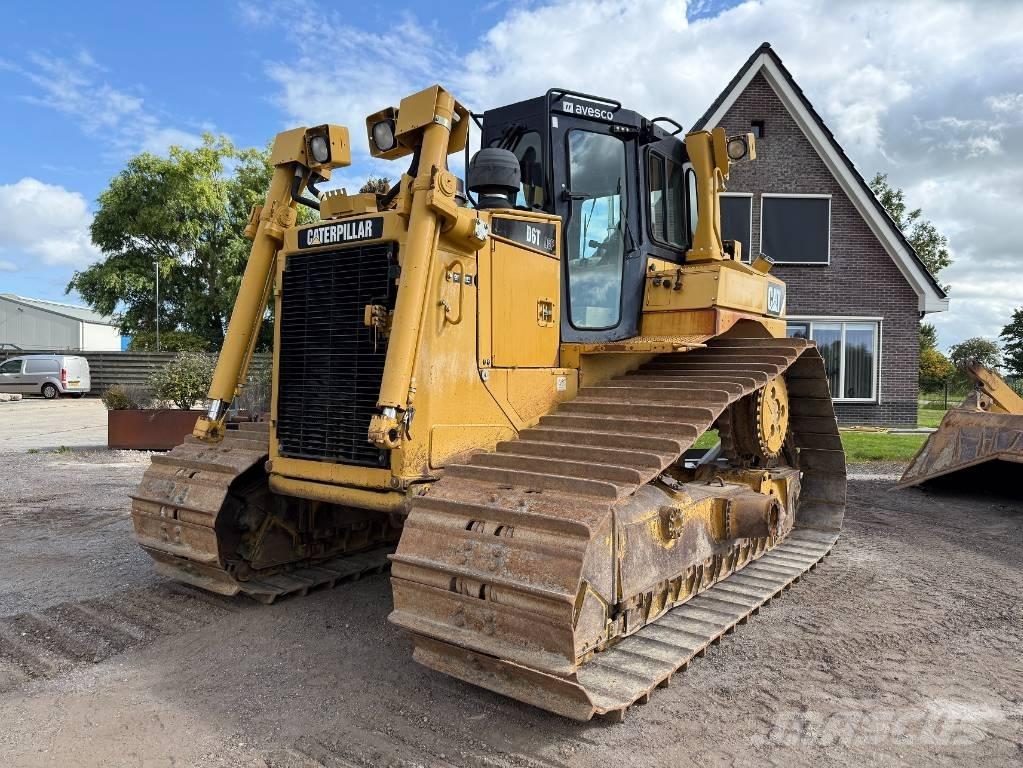 CAT D 6 T LGP Dozers - Tratores rastos