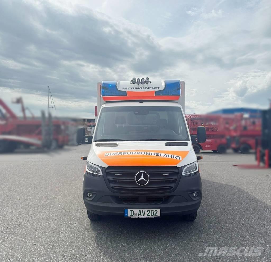 Mercedes-Benz 100 D Ambulâncias