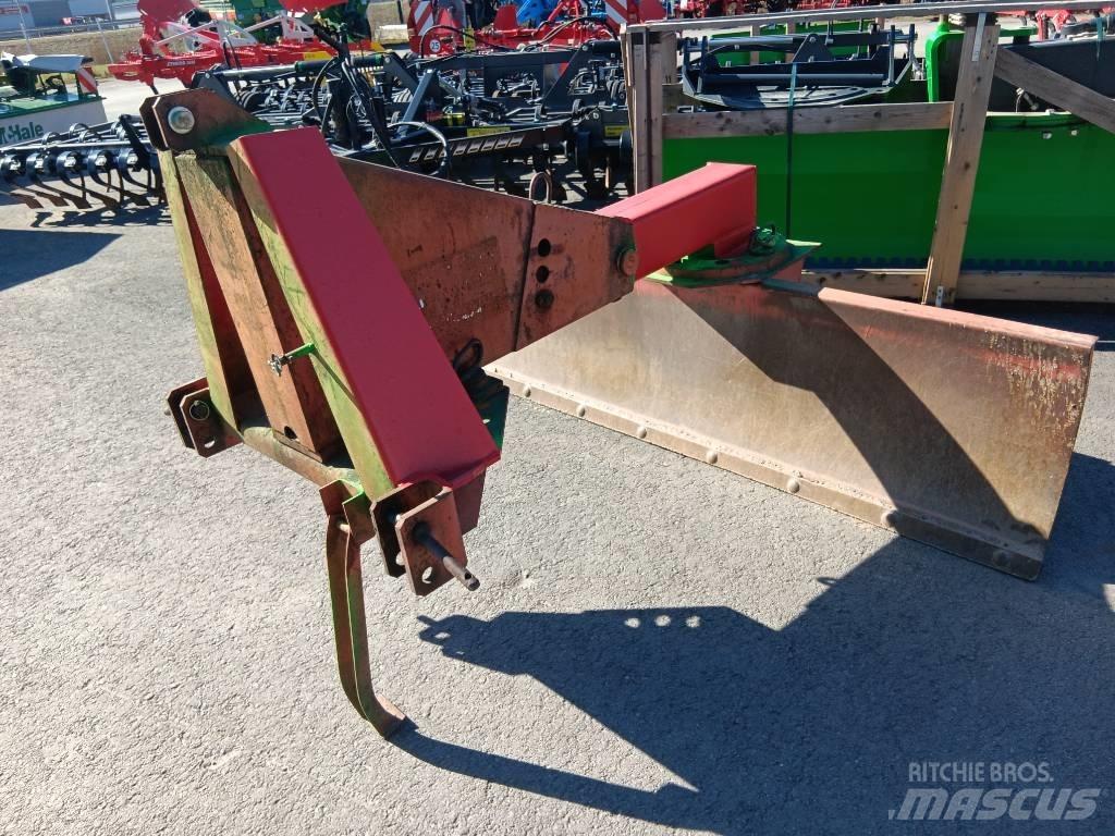 VM 220 Takalana Niveladoras de arraste