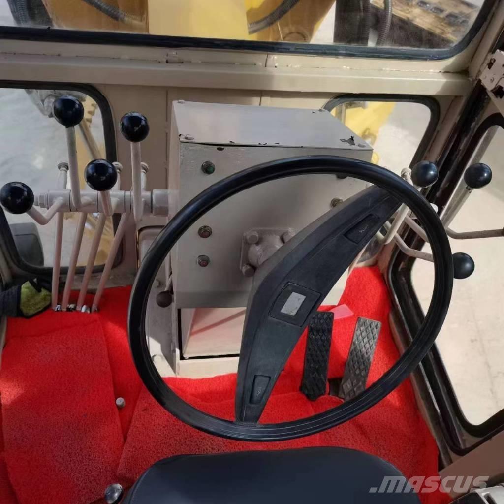 CAT 140k Motoniveladoras