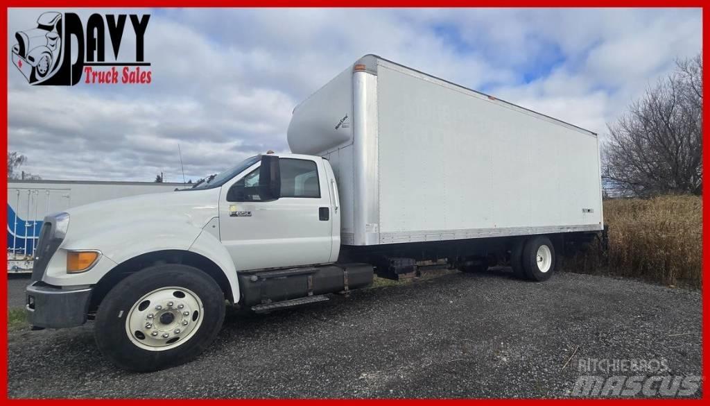 Ford F 650 Caminhões de caixa fechada