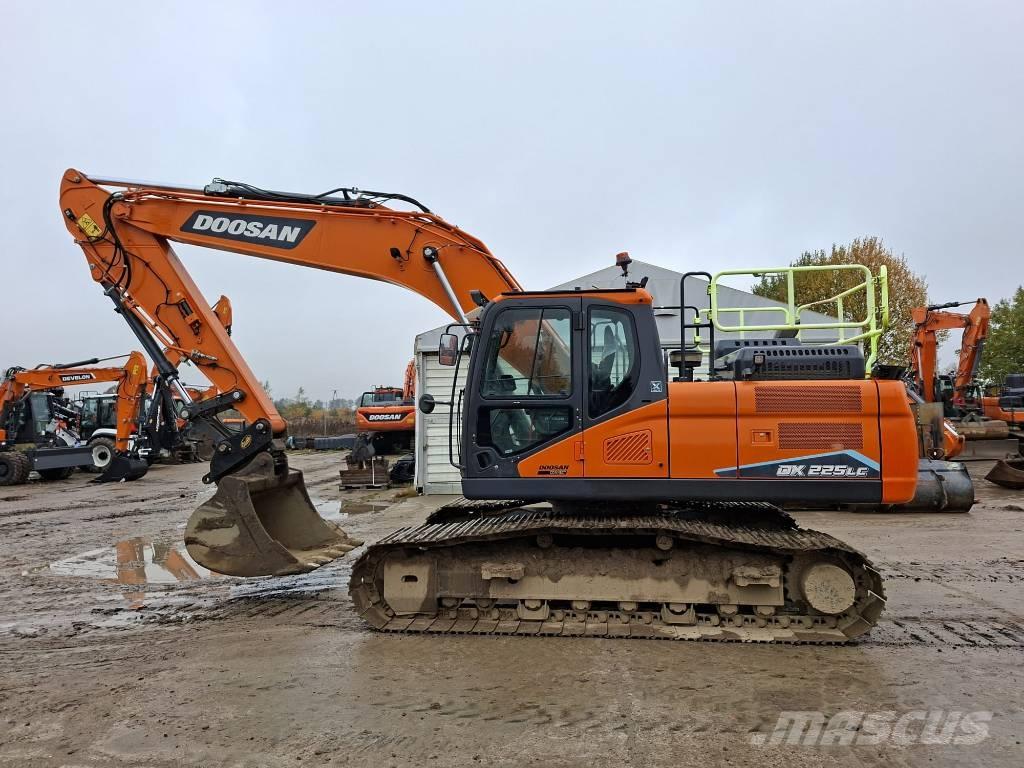 Doosan DX 225 LC Escavadeiras de esteiras