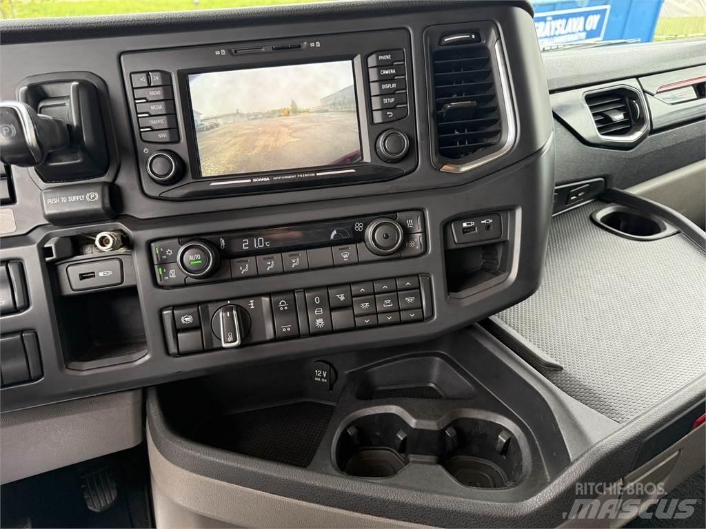 Scania R650 6X2 Camiões Ampliroll