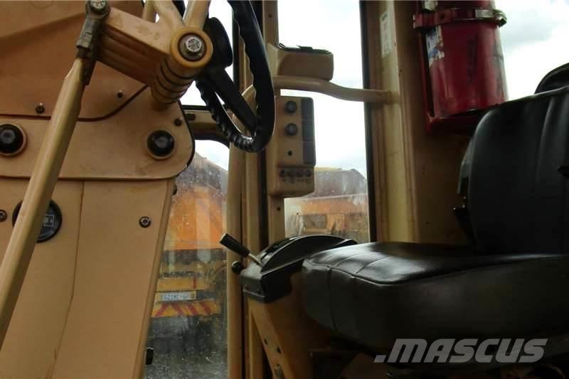 CAT 140H Motoniveladoras