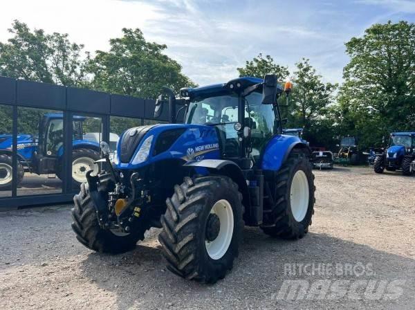 New Holland T7.225 Tratores Agrícolas usados