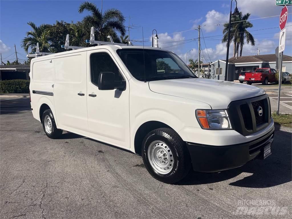 Nissan NV Outros