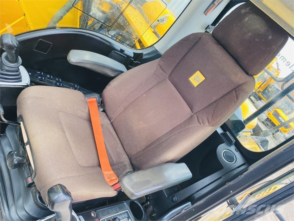 JCB JS130LC Escavadeiras de esteiras