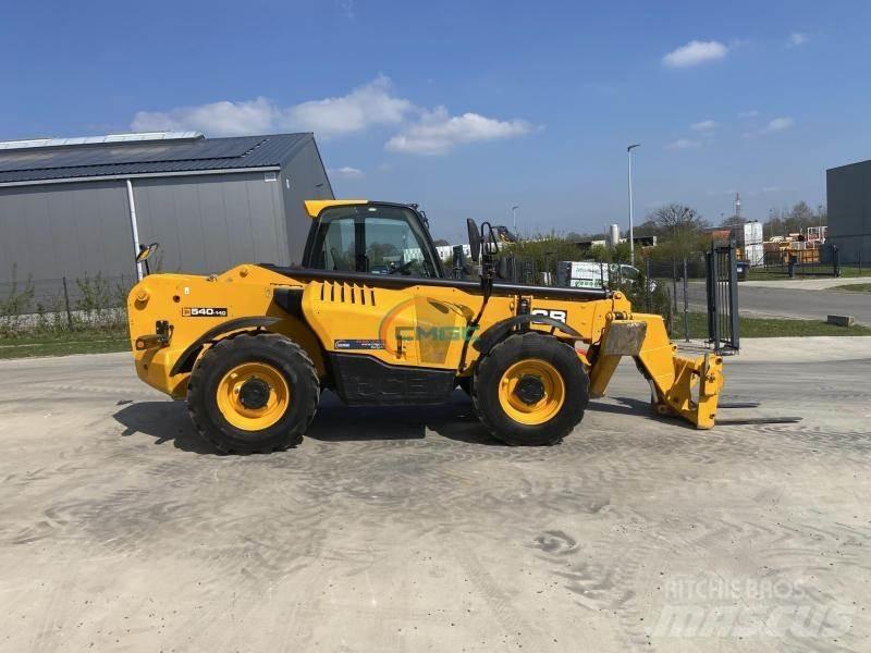 JCB 540-140 Manipulador telescópico