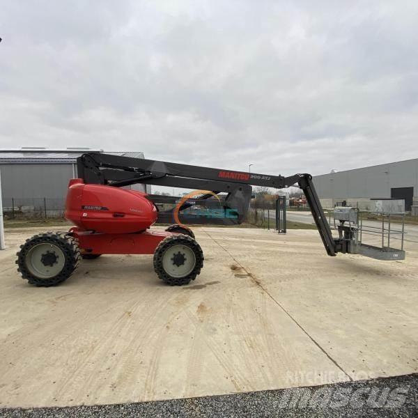Manitou 200 ATJ Elevadores braços articulados