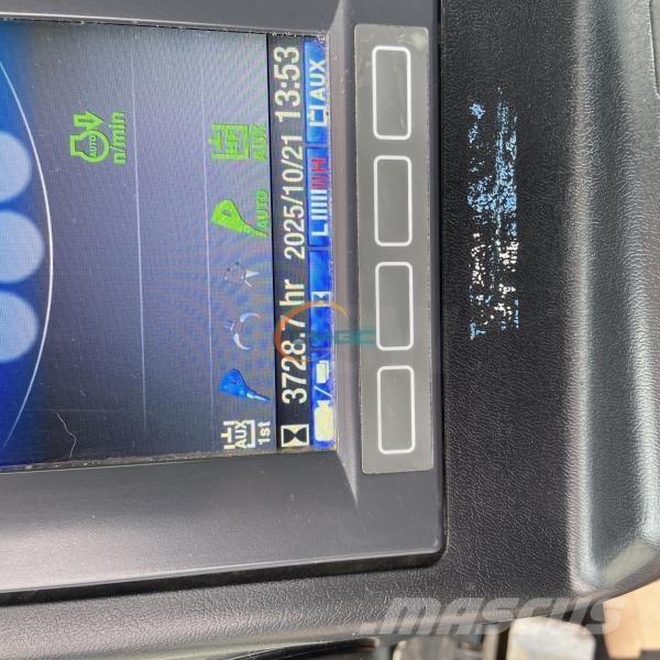 Takeuchi TB215R Escavadoras de rodas