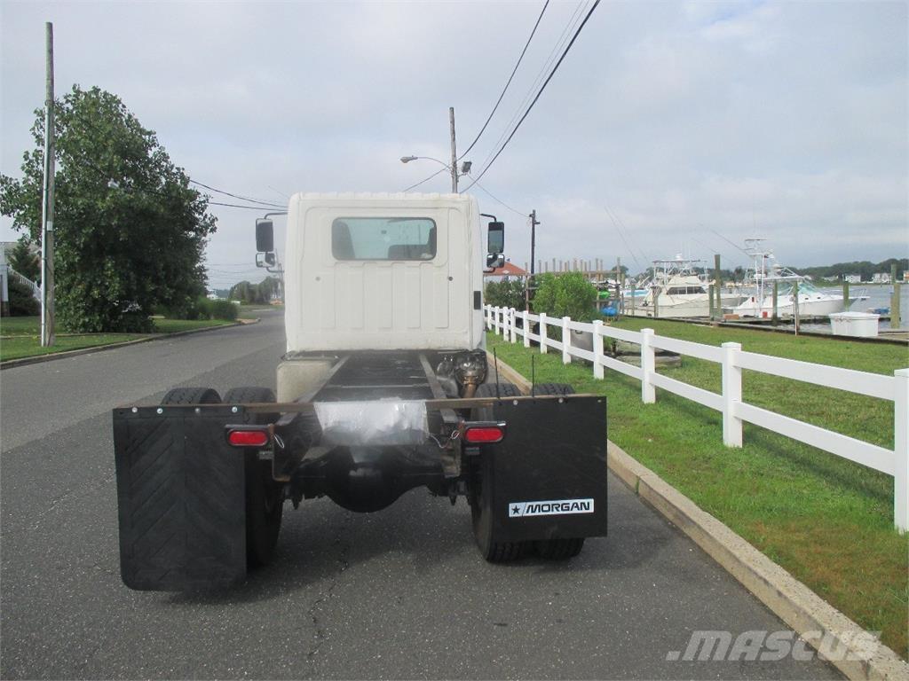 Hino 268 Camiões de chassis e cabine
