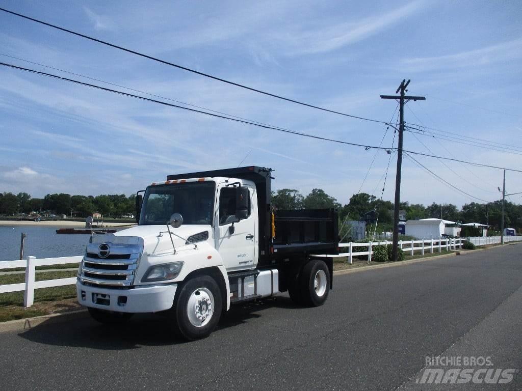 Hino 338 Camiões basculantes