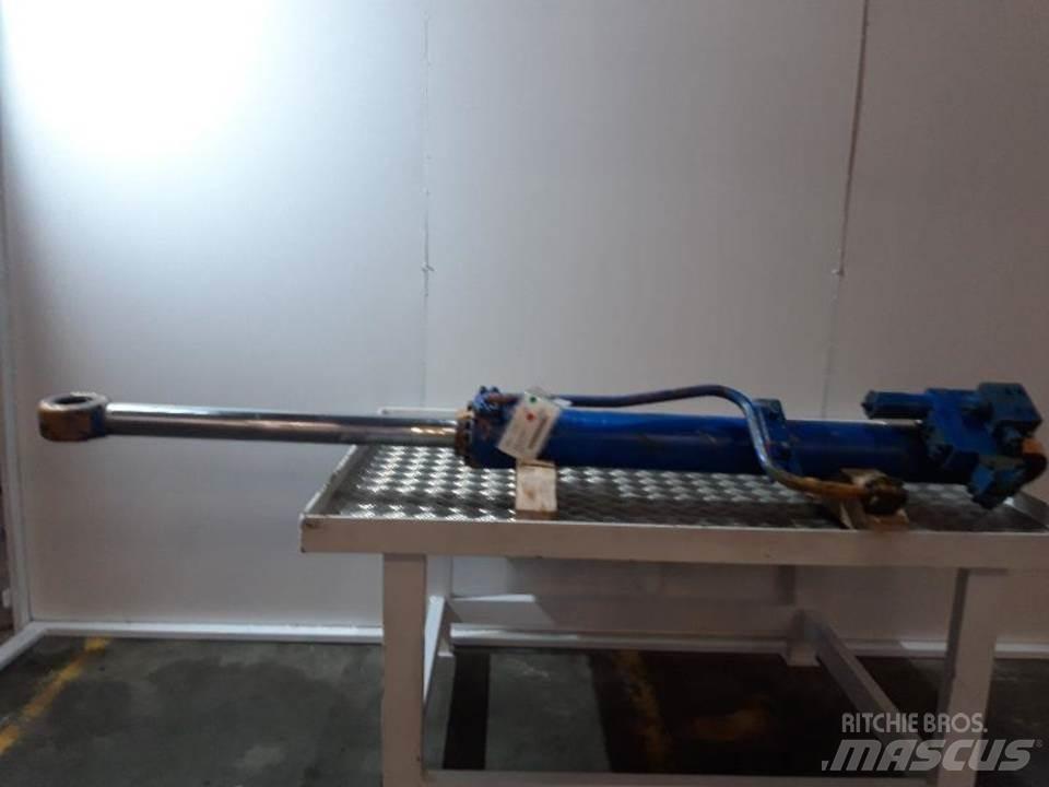 CASE 688B Hidráulica