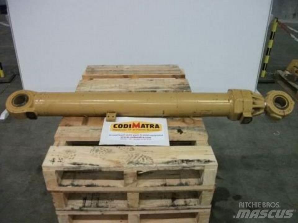 CAT 215 Hidráulica