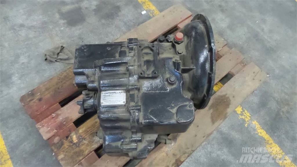 CAT 432D Transmissăo