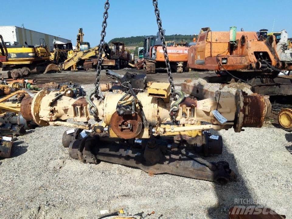 CAT 438B Transmissăo