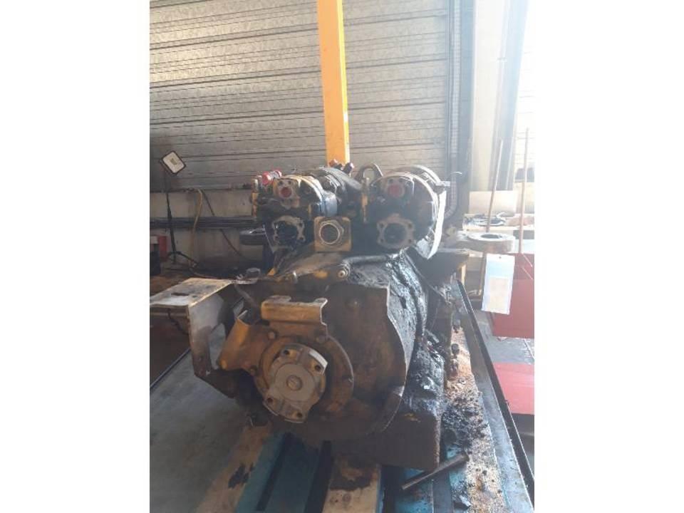 CAT 730 Transmissăo