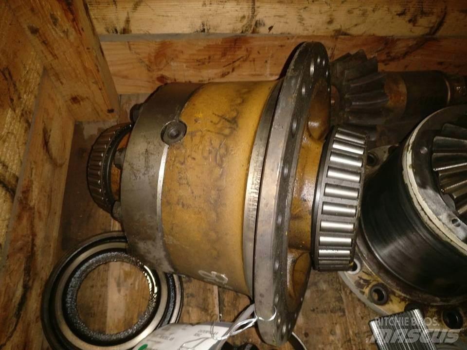 CAT 826C Transmissăo