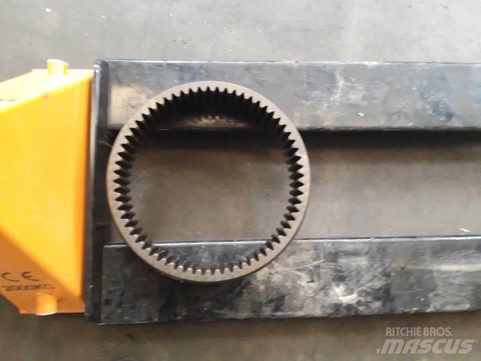 CAT 966C Transmissăo